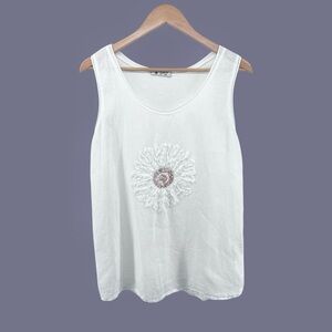Femme Fatale Linen Blend Tank Top Sz S 3D Sequin Flower White Made in Italy